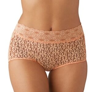 Wacoal Women's Halo Lace Full Brief Panty in Almost Apricot Size M NWT